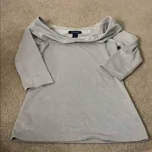 Off shoulder shirt